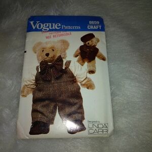 VOGUE 8659 Clothes for Vogue Bear designed by Linda Carr